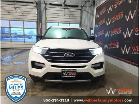 Used 2020 Ford Explorer XLT w/ Equipment Group 202A image 2