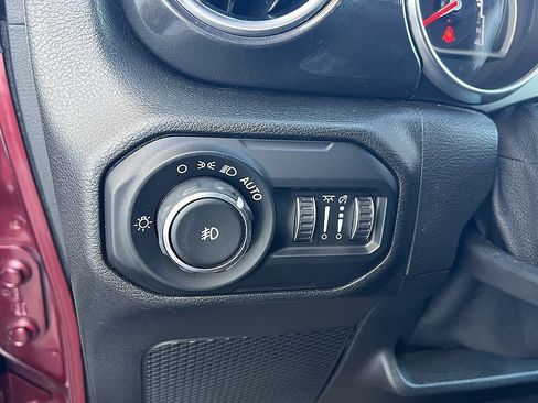 Used 2021 Jeep Wrangler Unlimited Rubicon image 21