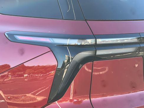 Certified 2025 Chevrolet Traverse High Country w/ LPO, Floor Liner Package image 50