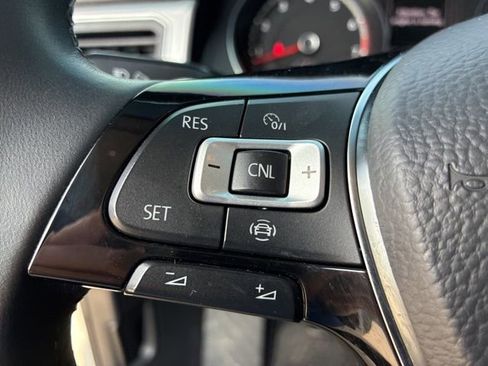 Used 2019 Volkswagen Atlas SE w/ Towing Package image 31