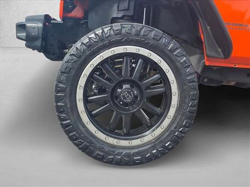 Used 2015 Jeep Wrangler Unlimited Rubicon AWD/4WD image 21