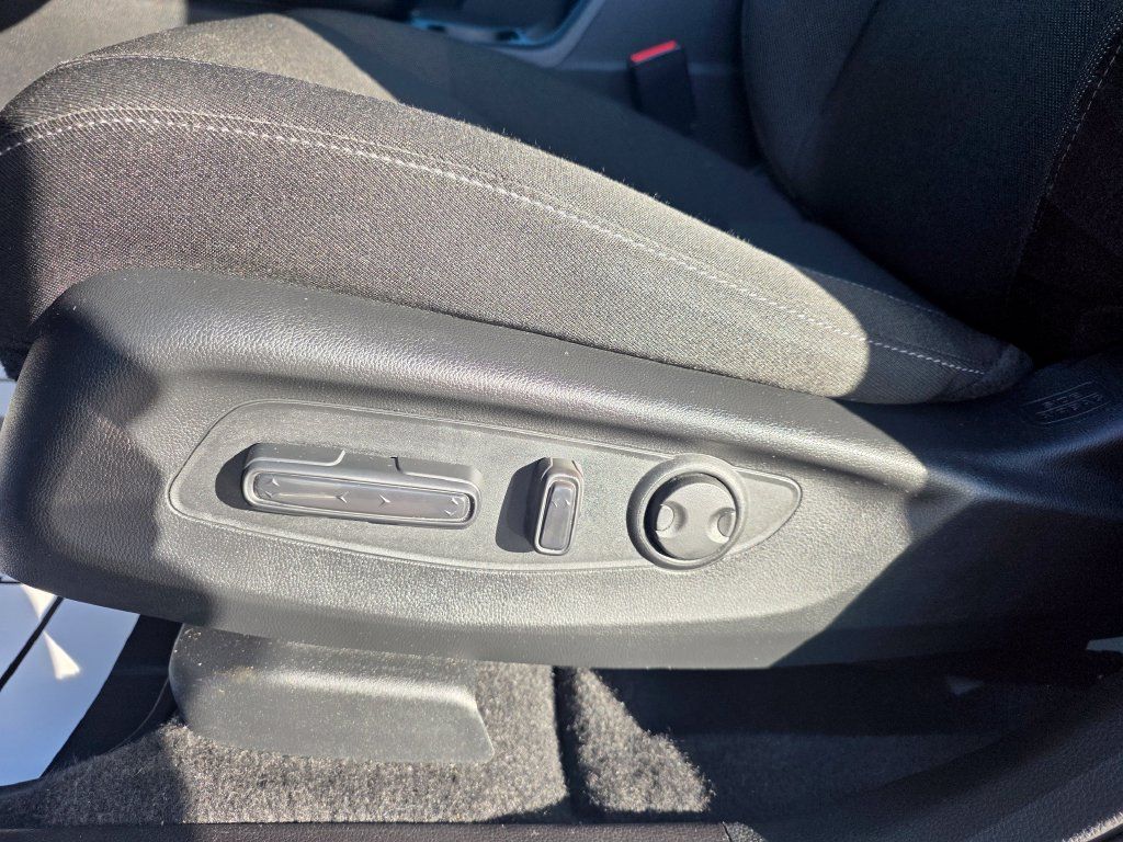 Certified 2024 Honda CR-V EX image 10