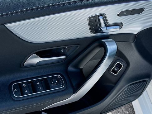 Used 2020 Mercedes-Benz CLA 250 w/ AMG Line image 21