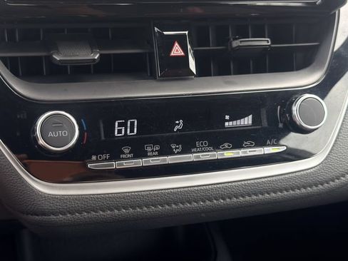 Used 2024 Toyota Corolla SE FWD image 17