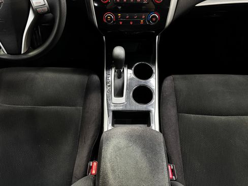 Used 2013 Nissan Altima 2.5 S FWD image 27