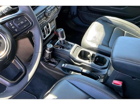 Used 2026 Jeep Gladiator Sport AWD/4WD image 28