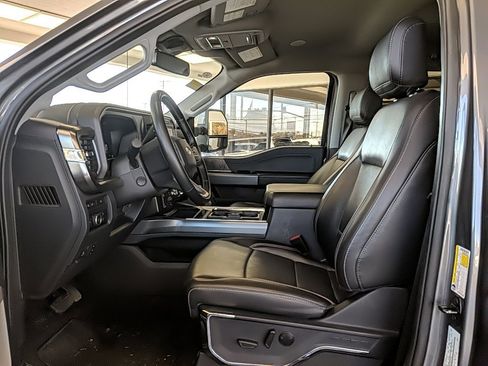 Used 2023 Ford F350 Lariat w/ Lariat Ultimate Package image 11
