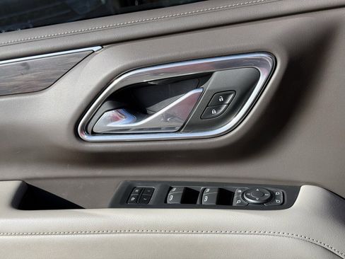 Used 2023 Chevrolet Suburban Z71 w/ Z71 Off-Road Package image 28