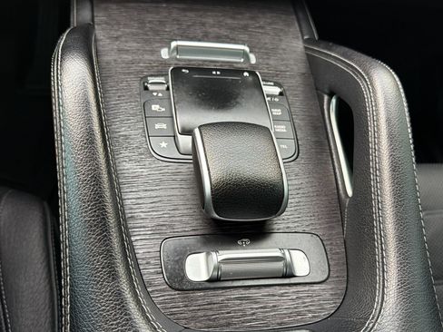 Used 2022 Mercedes-Benz GLS 450 4MATIC image 19