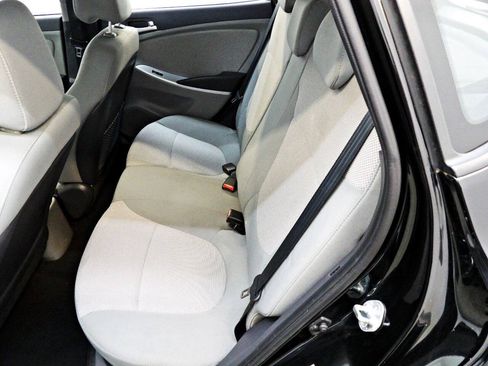 Used 2014 Hyundai Accent GS FWD image 10