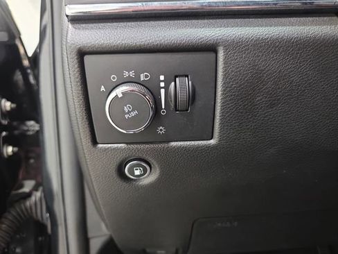 Used 2021 Jeep Grand Cherokee Limited AWD/4WD image 25