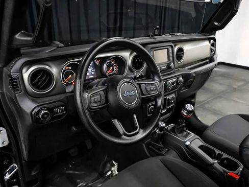 Used 2021 Jeep Wrangler Sport AWD/4WD image 4