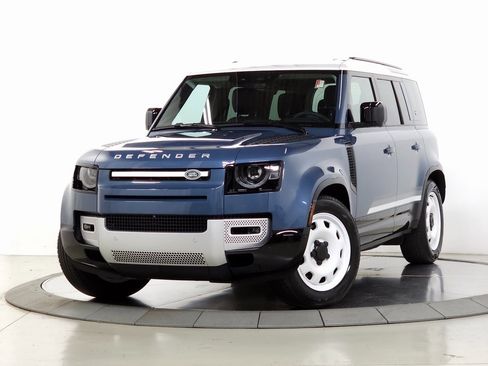 Used 2024 Land Rover Defender 110 S image 1