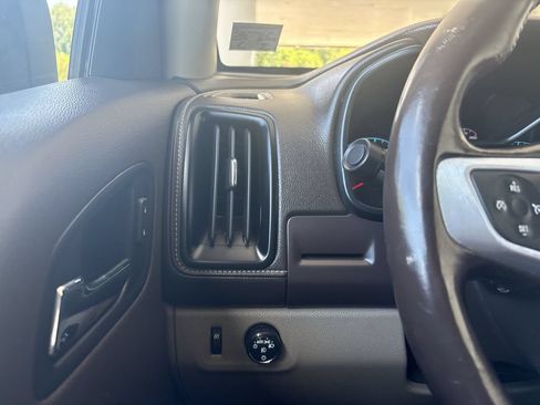 Certified 2018 GMC Canyon SLT w/ Driver Alert Package RWD image 18