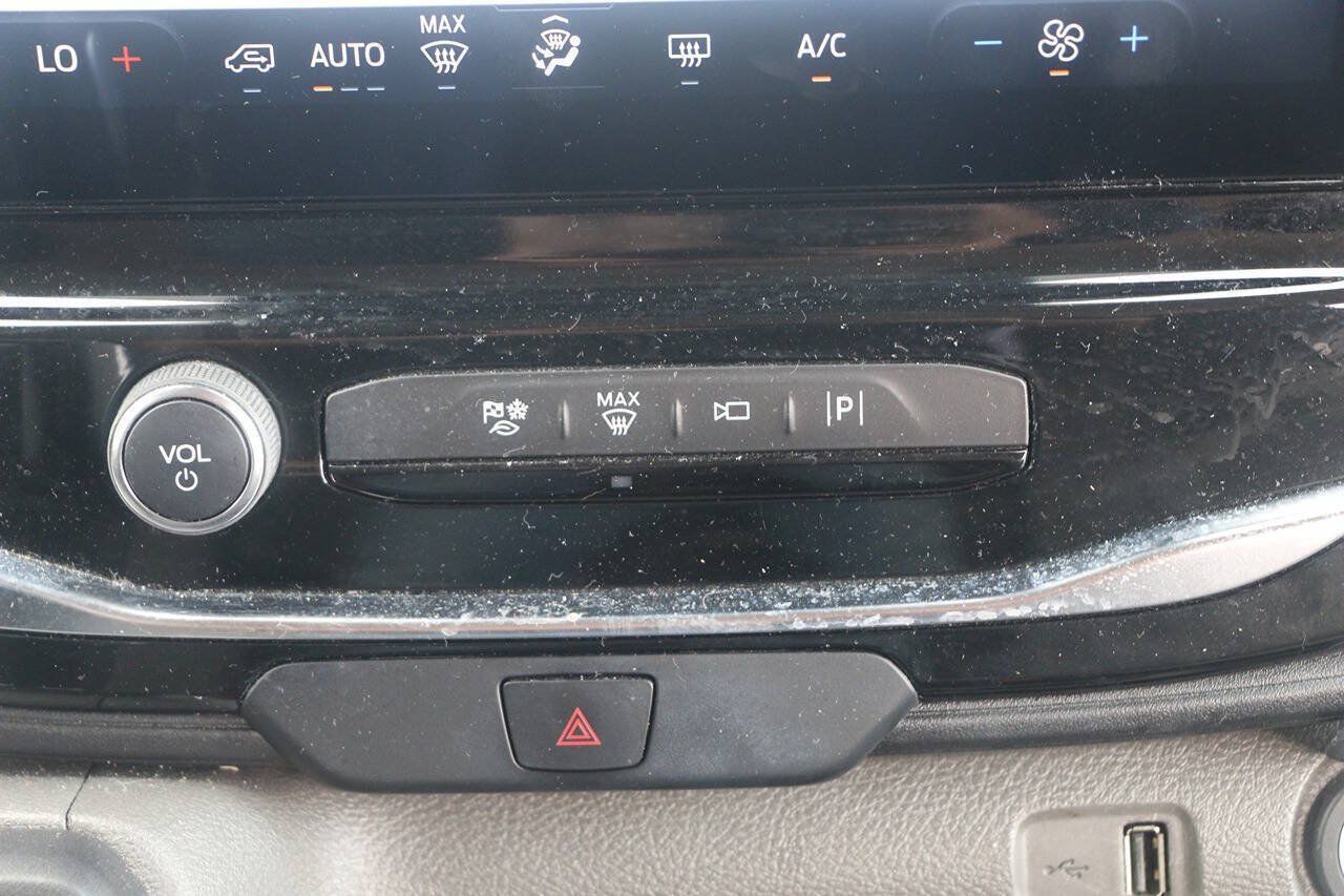 Used 2023 Ford Transit 350 XLT RWD image 25