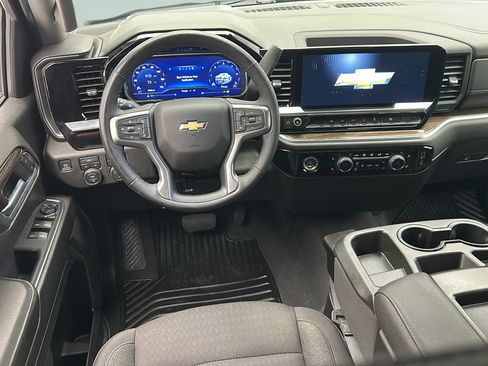Used 2024 Chevrolet Silverado 1500 LT AWD/4WD image 12