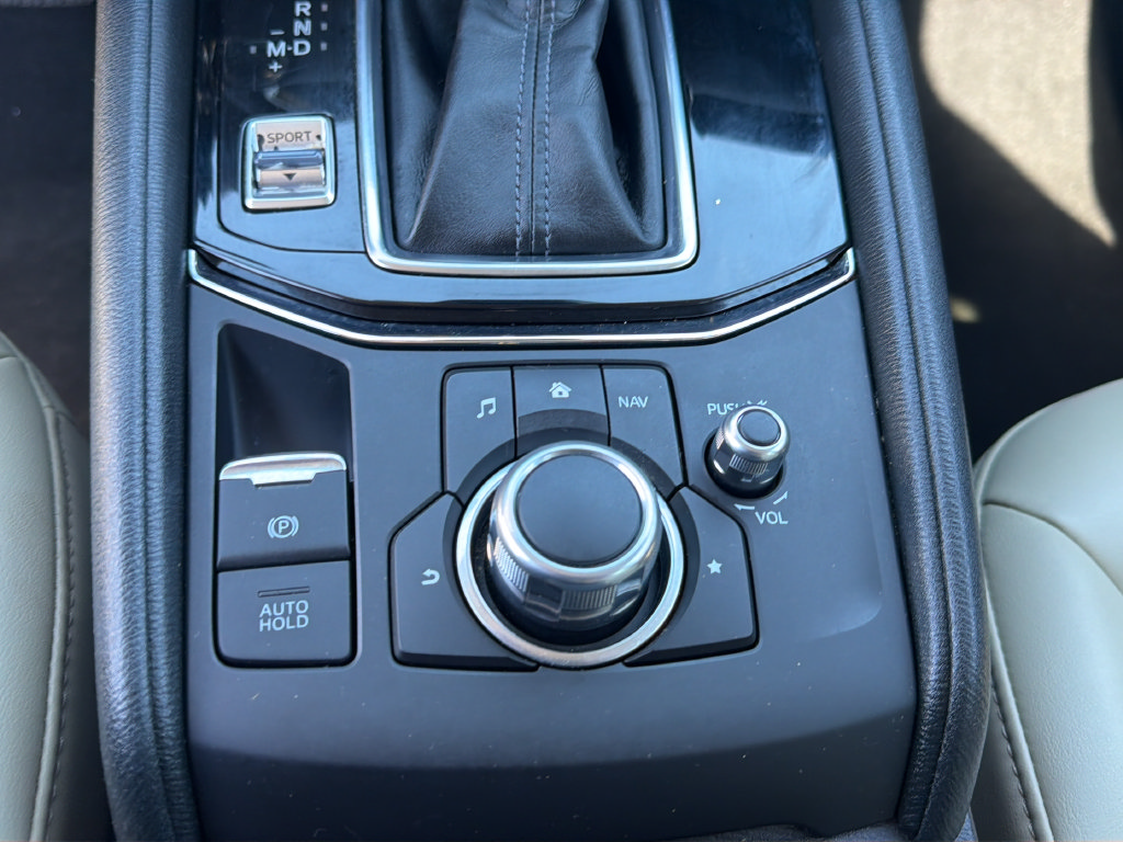 Used 2018 MAZDA CX-5 Touring w/ Preferred Equipment Package FWD image 27