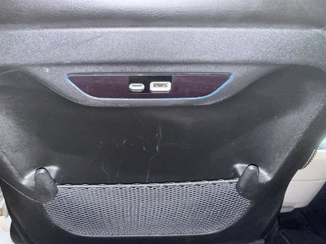 Used 2024 Chrysler Pacifica Touring-L FWD image 26