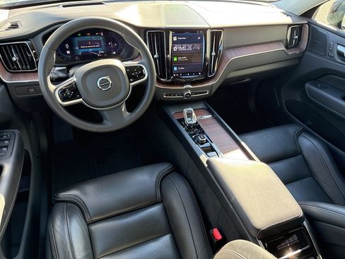 Used 2023 Volvo XC60 B5 Ultimate image 18