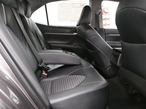 Used 2023 Toyota Camry SE FWD image 22