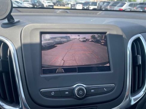 Certified 2022 Chevrolet Equinox LT FWD image 11