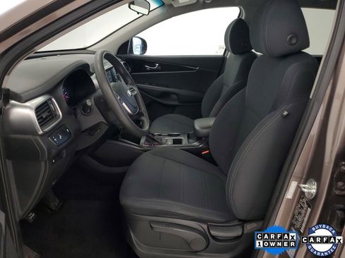 Used 2020 Kia Sorento LX FWD image 11
