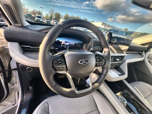 New 2026 Ford Explorer Platinum w/ LUX Leather Package image 16