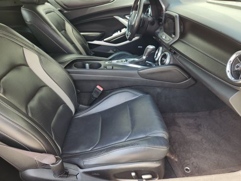 Used 2017 Chevrolet Camaro LT RWD image 14