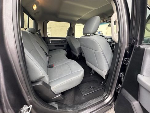 Used 2019 RAM 1500 Classic SLT image 5