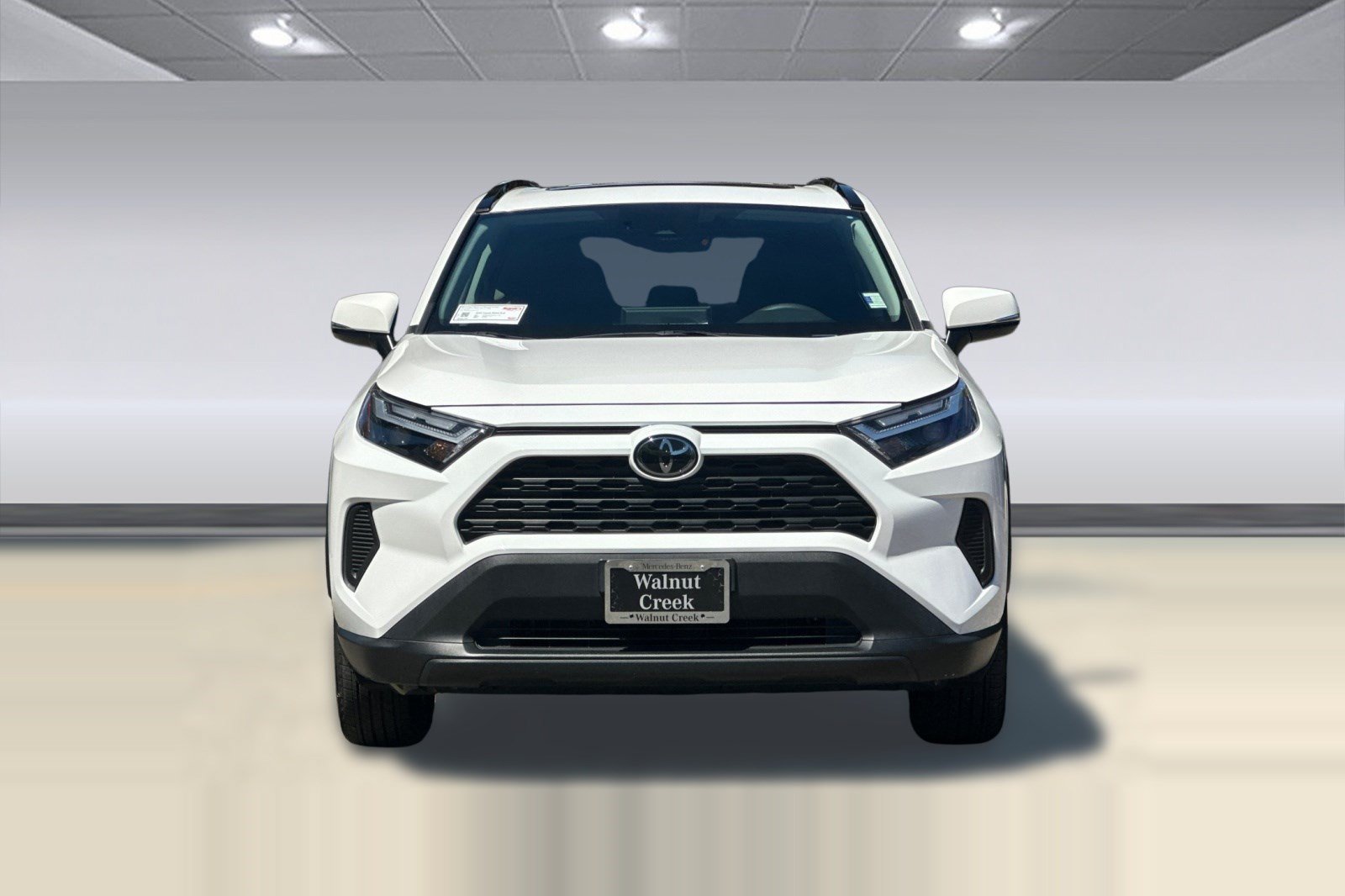 Used 2024 Toyota RAV4 XLE w/ Convenience Package FWD image 6