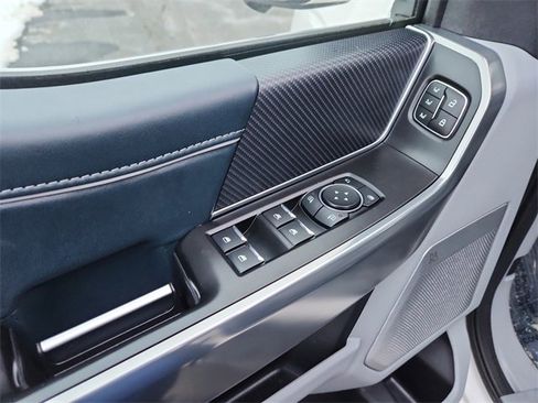 Used 2023 Ford F150 Limited image 11