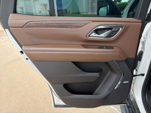 Used 2021 Chevrolet Tahoe High Country AWD/4WD image 18