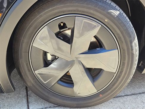 Used 2025 Toyota Prius LE image 26