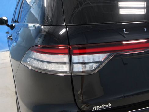 Used 2026 Lincoln Aviator Reserve AWD/4WD image 43