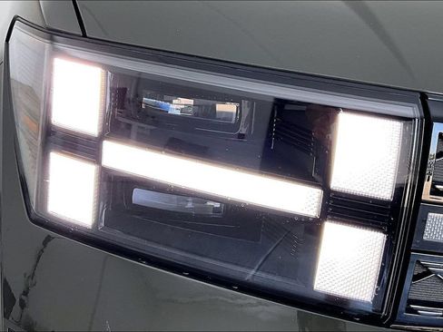 Used 2025 Hyundai Santa Fe Calligraphy FWD image 35