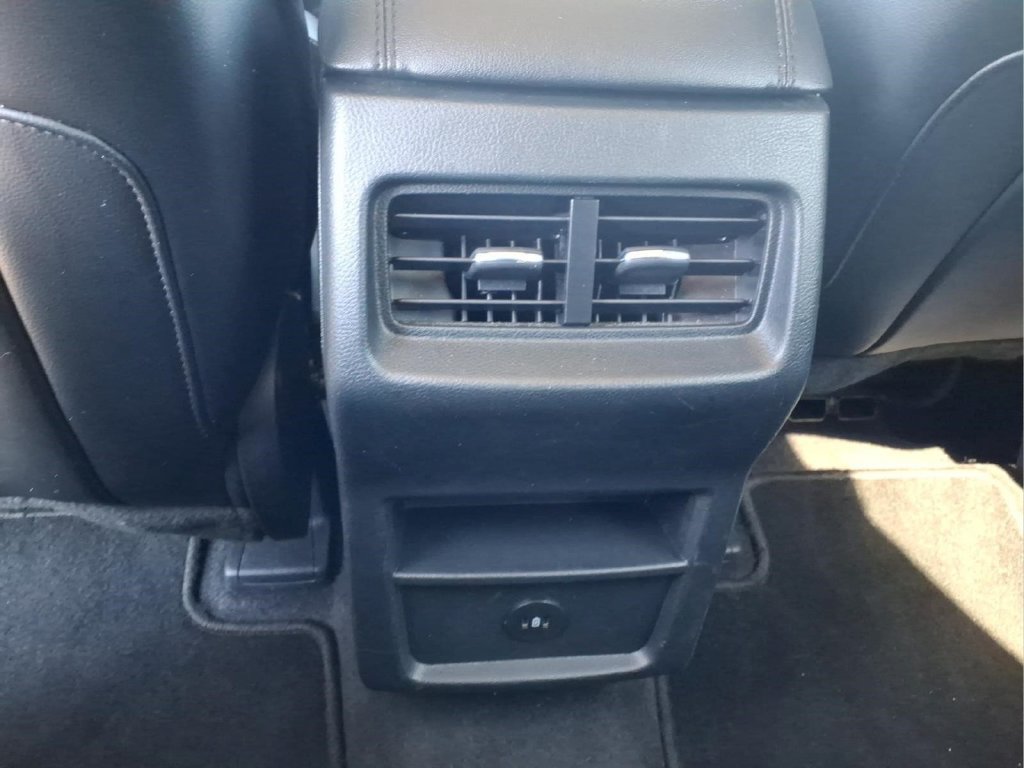 Used 2024 Ford Edge SEL AWD/4WD image 15