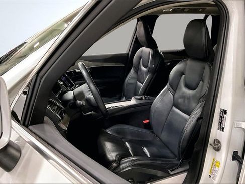 Used 2022 Volvo XC90 T6 Inscription w/ Climate Package image 25