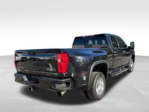 Used 2021 Chevrolet Silverado 3500 High Country image 2