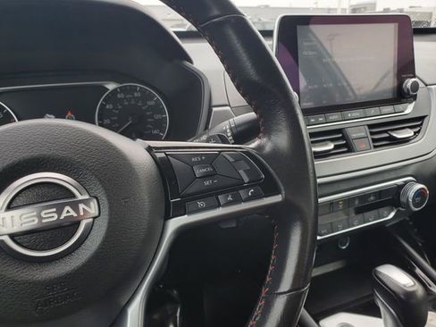 Used 2024 Nissan Altima 2.5 SR image 14