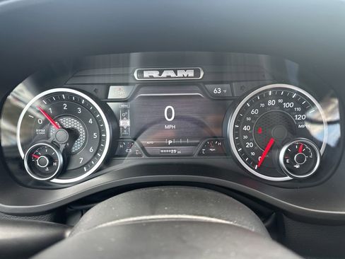 New 2026 RAM 1500 4x4 Crew Cab image 23