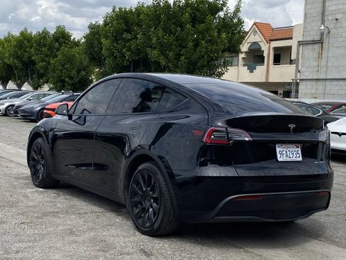 Used 2020 Tesla Model Y Long Range AWD/4WD image 2