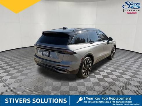 Used 2025 Lincoln Nautilus Reserve w/ Jet Appearance Package AWD/4WD image 7