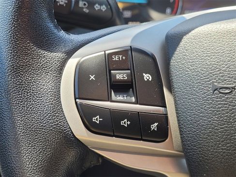 Used 2021 Ford Explorer XLT image 13