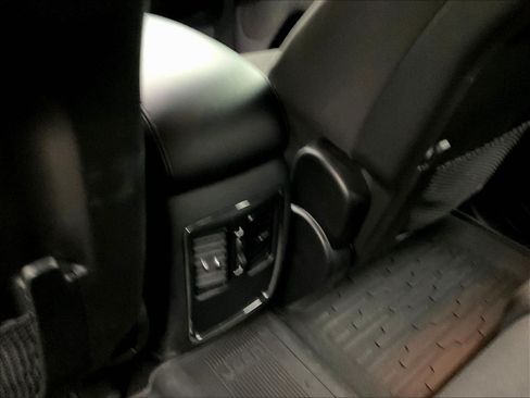 Used 2020 Jeep Grand Cherokee Laredo AWD/4WD image 10