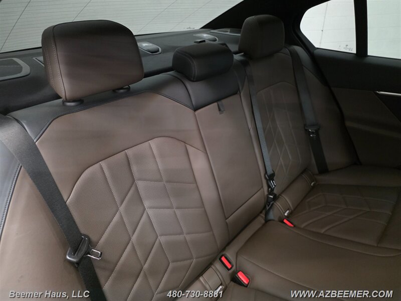 Used 2024 BMW i5 eDrive40i w/ M Sport Package RWD image 36