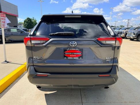 Used 2025 Toyota RAV4 XLE AWD/4WD image 6