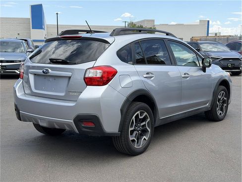 Used 2017 Subaru Crosstrek 2.0i Premium AWD/4WD image 2