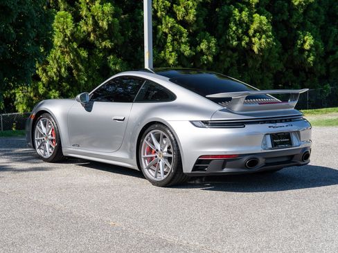 Certified 2024 Porsche 911 Carrera GTS RWD image 3