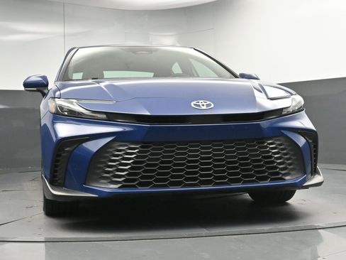 Certified 2025 Toyota Camry SE image 24