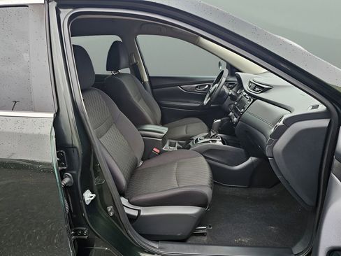 Used 2019 Nissan Rogue SV AWD/4WD image 10